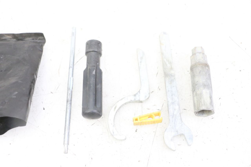 photo de ZESTAW NARZĘDZI PIAGGIO MP3 LT 300 (2010 - 2016) - Zoom stanu zużycia