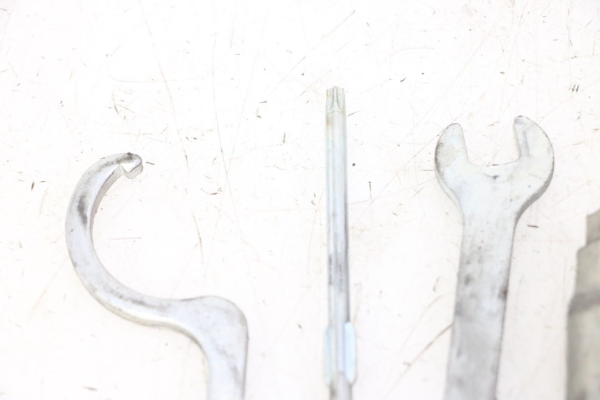 photo de ZESTAW NARZĘDZI PIAGGIO MP3 LT 300 (2010 - 2016) - Zoom stanu zużycia