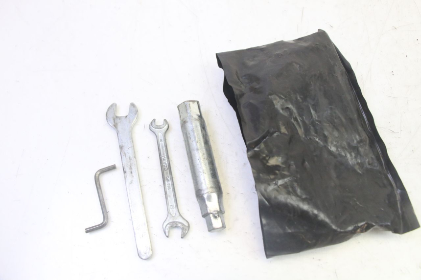 photo de ZESTAW NARZĘDZI PIAGGIO MP3 500 (2011 - 2015) - Widok główny