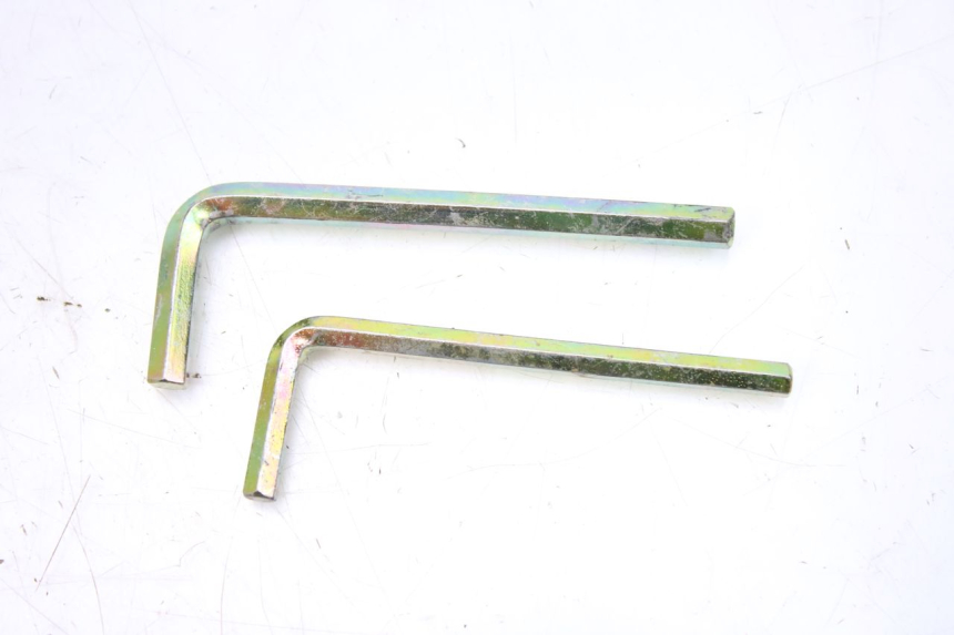 photo de ZESTAW NARZĘDZI KEEWAY OUTLOOK 125 (2007 - 2013) - Zbliżenie techniczne