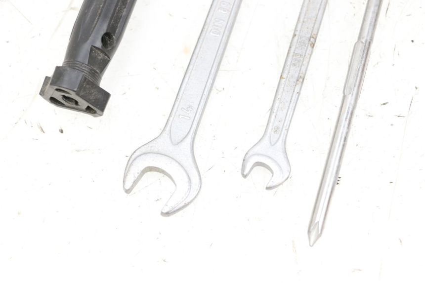 photo de ZESTAW NARZĘDZI BMW R GS 1250 (2021 - 2024) - Zbliżenie techniczne