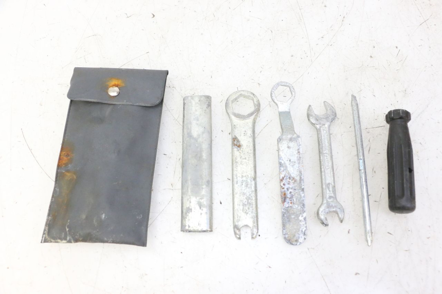 photo de ZESTAW NARZĘDZI HONDA SCV LEAD 100 (2003 - 2007) - Widok główny