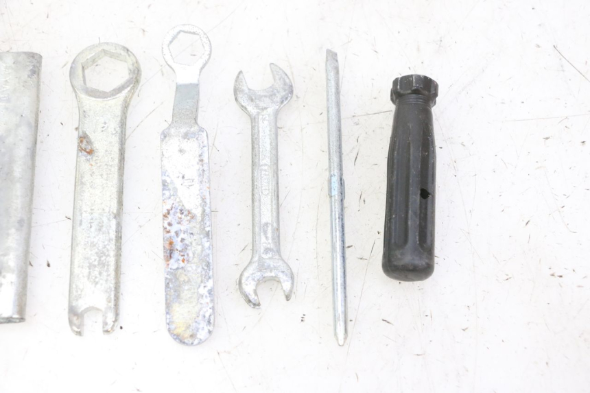 photo de ZESTAW NARZĘDZI HONDA SCV LEAD 100 (2003 - 2007) - Część sprawdzona