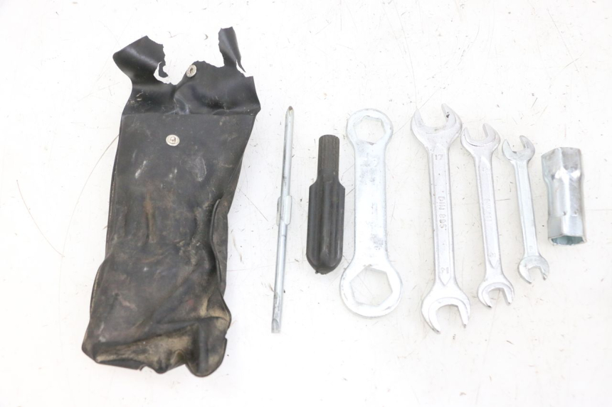 photo de ZESTAW NARZĘDZI YAMAHA TZR 50 (2008 - 2016) - Widok główny