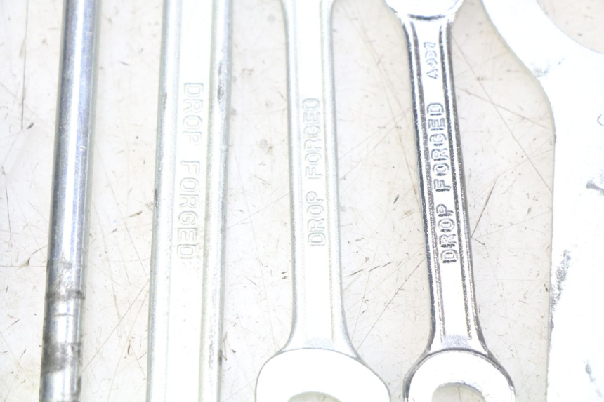 photo de ZESTAW NARZĘDZI YAMAHA XMAX X-MAX 125 (2006 - 2009) - Widok produktu