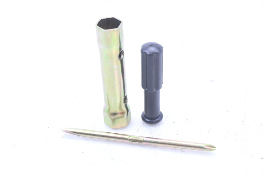 photo de ZESTAW NARZĘDZI SYM X-PRO 4T 50 (2014 - 2021) - Szczegół części