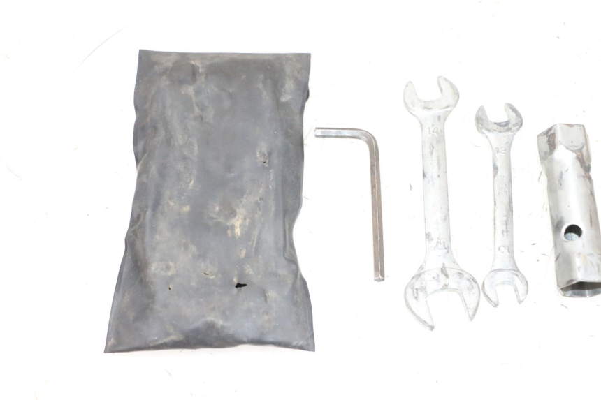 photo de ZESTAW NARZĘDZI YAMAHA YFM R RAPTOR 250 (2008 - 2014) - Zbliżenie techniczne