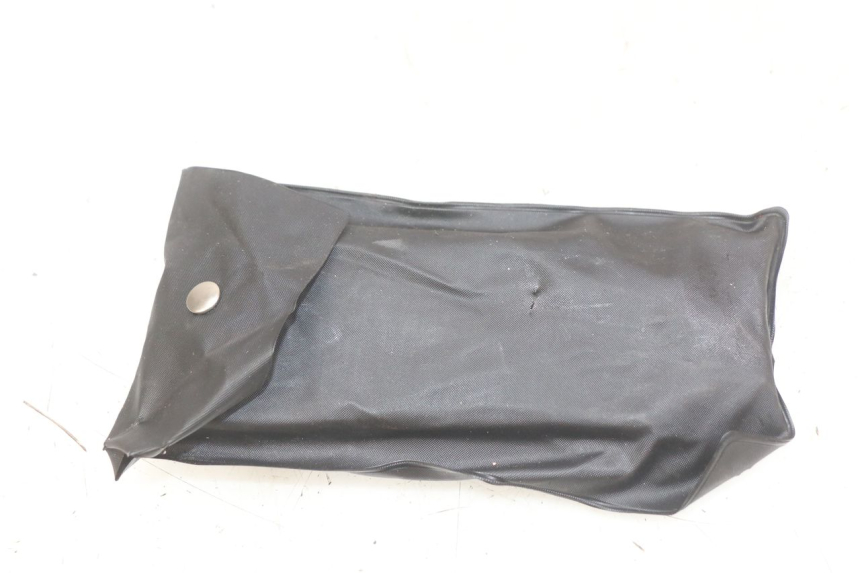 photo de ZESTAW NARZĘDZI YAMAHA YP MAJESTY 125 (2007 - 2010) - Szczegół części