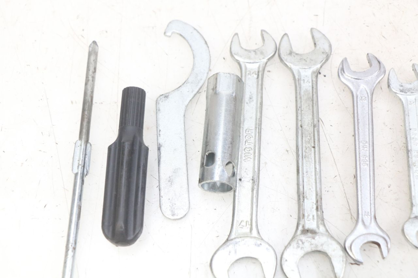 photo de ZESTAW NARZĘDZI YAMAHA YP MAJESTY 125 (2007 - 2010) - Widok produktu