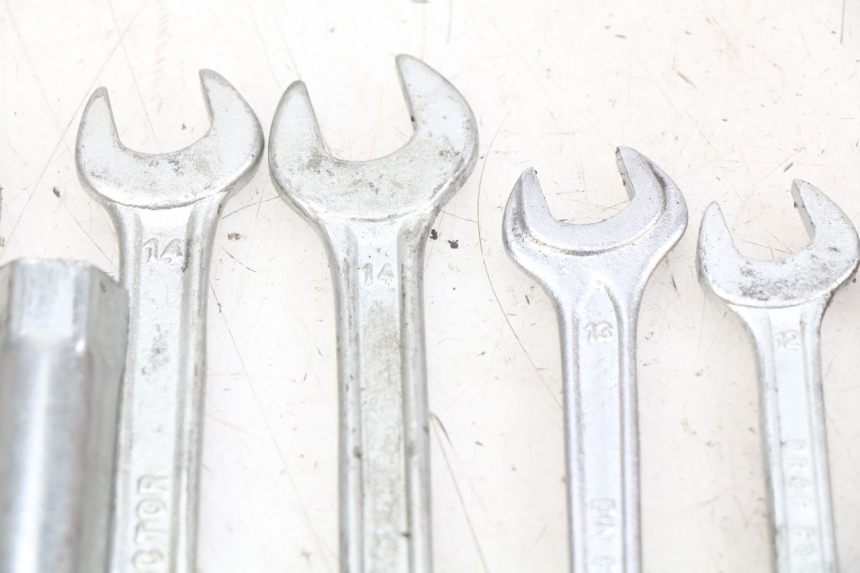 photo de ZESTAW NARZĘDZI YAMAHA YP MAJESTY 125 (2007 - 2010) - Oznaczenia i referencje