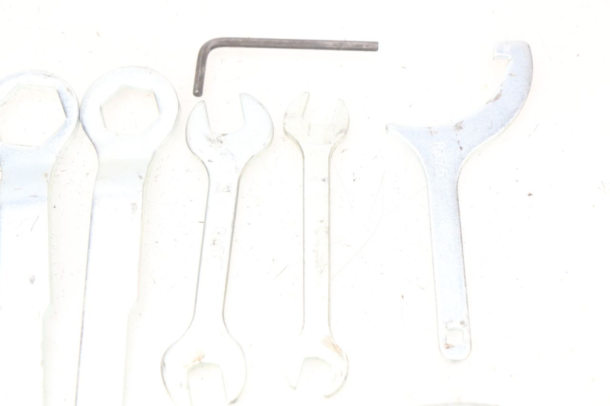 photo de ZESTAW NARZĘDZI KAWASAKI Z 650 (2016 - 2019) - Stan powierzchni