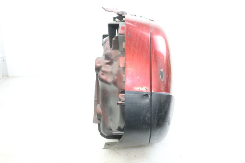 photo de KUFER PRAWY HONDA NTV DEAUVILLE 650 (1998 - 2001) - Zbliżenie komponentów