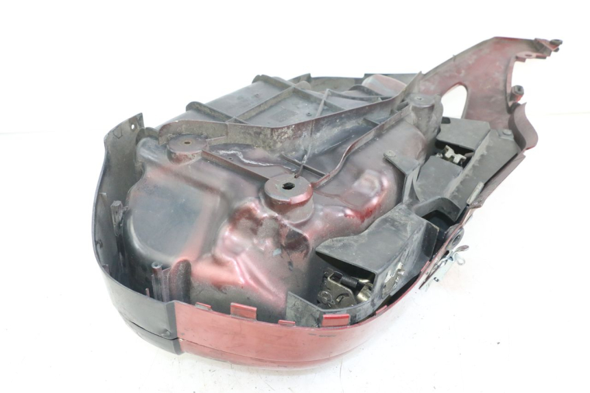 photo de KUFER PRAWY HONDA NTV DEAUVILLE 650 (1998 - 2001) - Zbliżenie techniczne