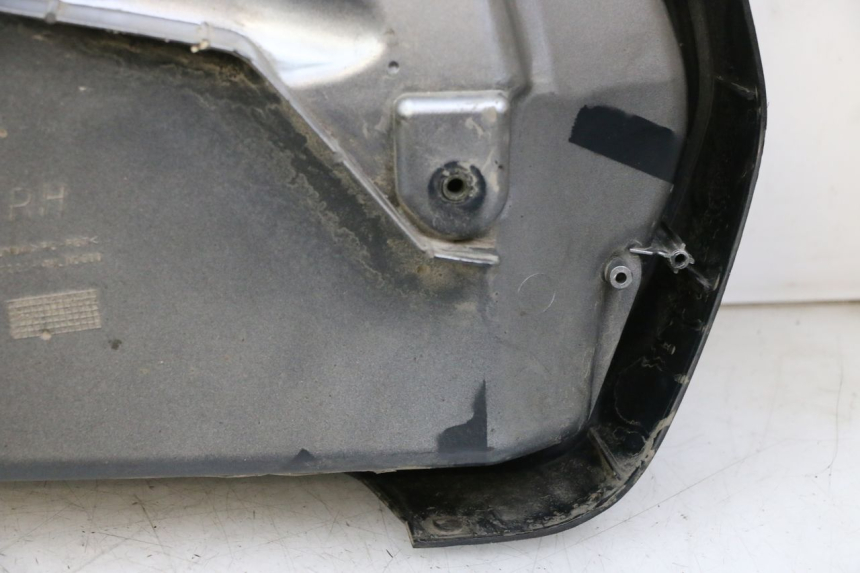 photo de KUFER PRAWY HONDA NTV DEAUVILLE 650 (2001 - 2006) - Punkty mocowania