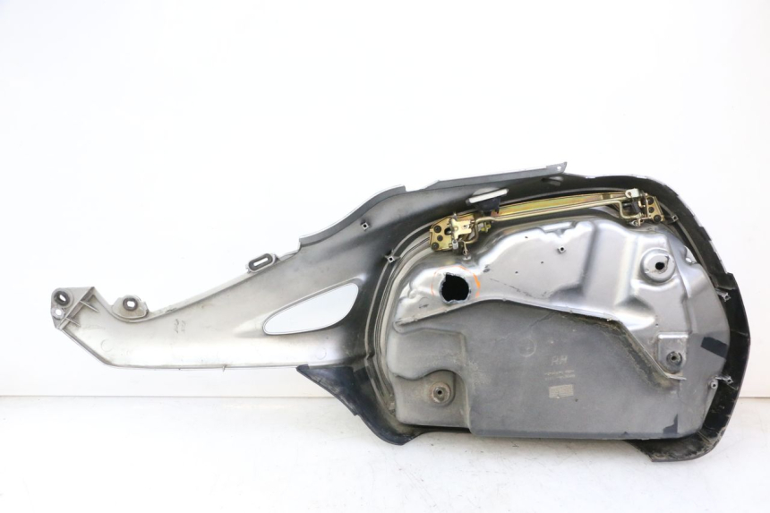 photo de KUFER PRAWY HONDA NTV DEAUVILLE 650 (2001 - 2006) - Oznaczenia i referencje