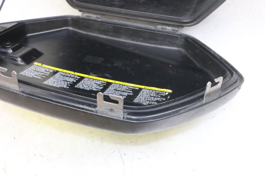 photo de KUFER PRAWY YAMAHA TDM ABS 900 (2002 - 2014) - Widok z bliska