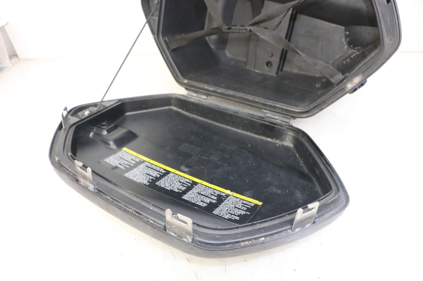 photo de KUFER YAMAHA FJR ABS 1300 (2006 - 2012) - Punkty mocowania