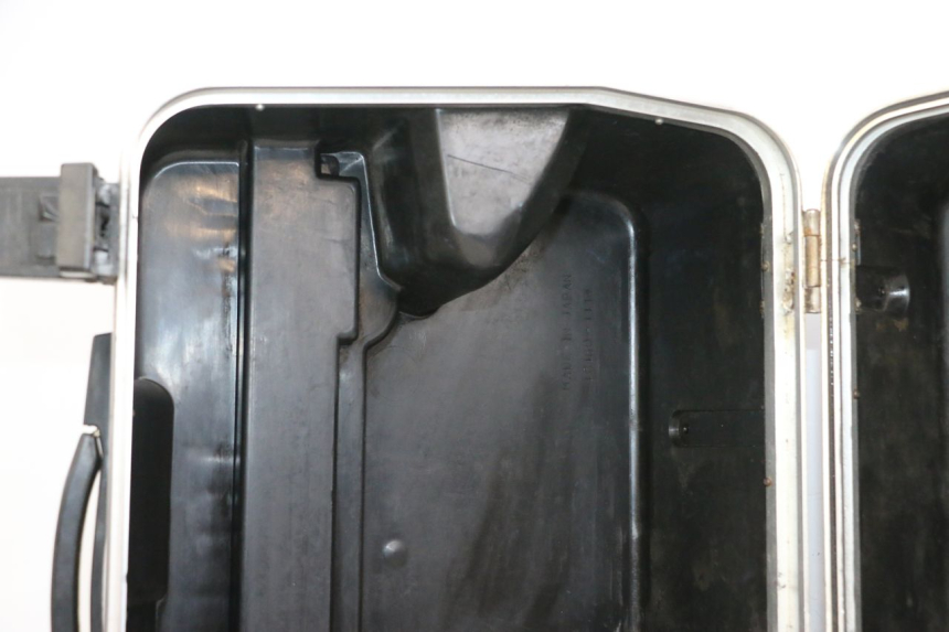 photo de KUFER LEWY KAWASAKI GTR 1000 (1994 - 2004) - Punkty mocowania