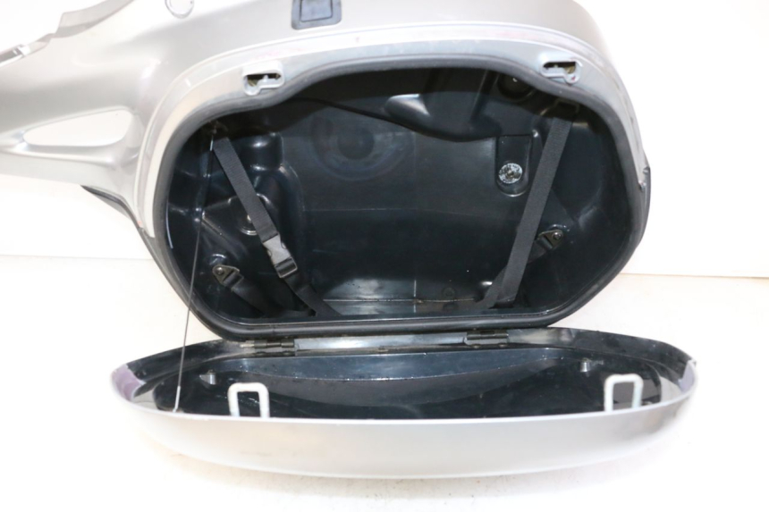 photo de KUFER LEWY HONDA NTV DEAUVILLE 650 (2001 - 2006) - Zbliżenie techniczne