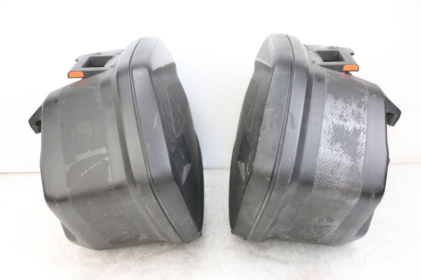 photo de KUFER YAMAHA TDM ABS 900 (2002 - 2014) - Widok z bliska