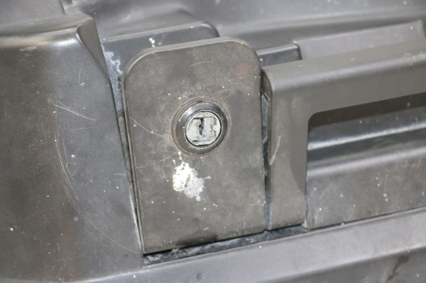 photo de KUFER YAMAHA TDM ABS 900 (2002 - 2014) - Zoom stanu zużycia