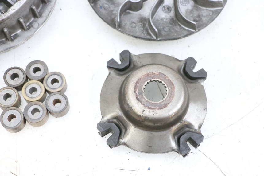 photo de WARIATOR ADIVA AD3 300 (2014 - 2020) - Stan powierzchni