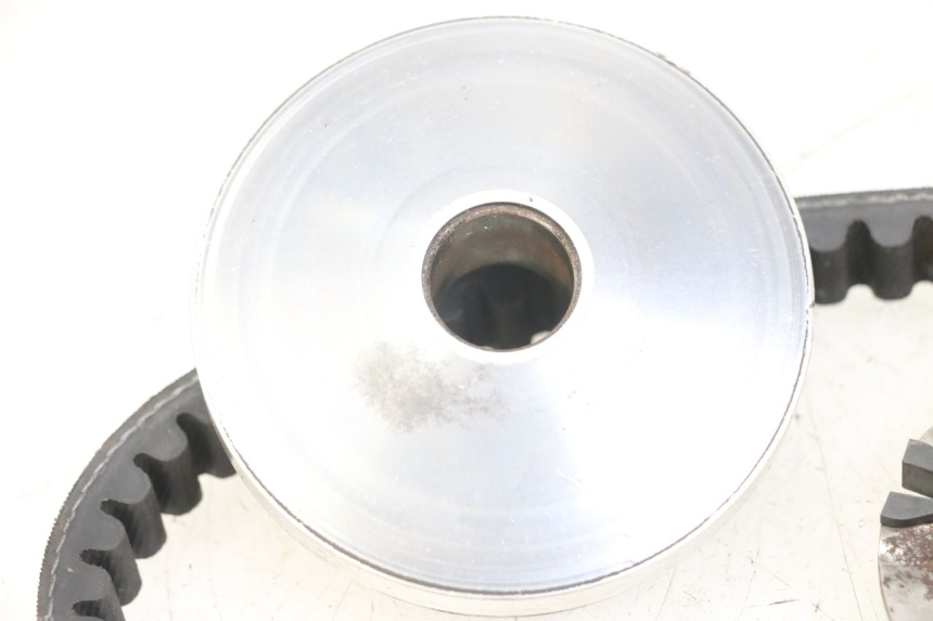 photo de WARIATOR KYMCO AGILITY 4T 50 (2018 - 2022) - Zbliżenie techniczne