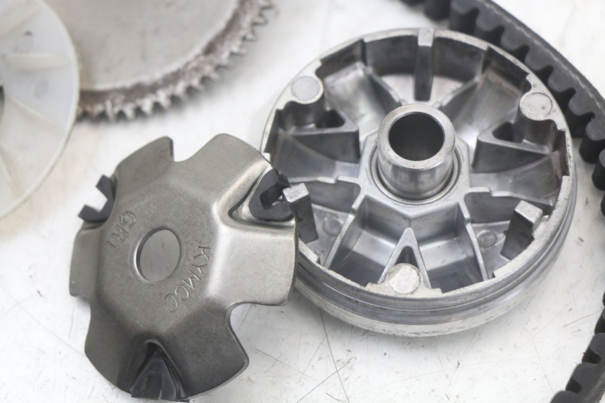 photo de WARIATOR KYMCO AGILITY 4T 50 (2018 - 2022) - Zbliżenie techniczne