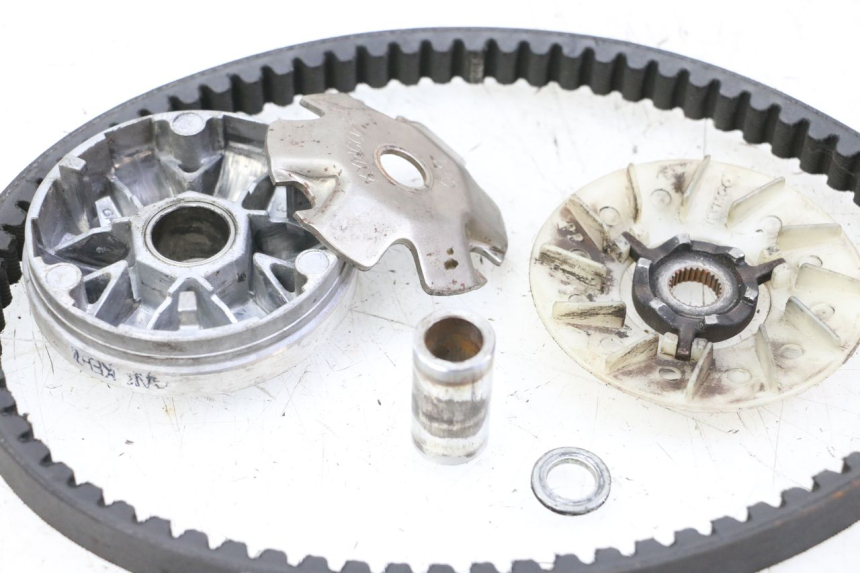 photo de WARIATOR KYMCO AGILITY 4T 50 (2018 - 2022) - Zoom stanu zużycia