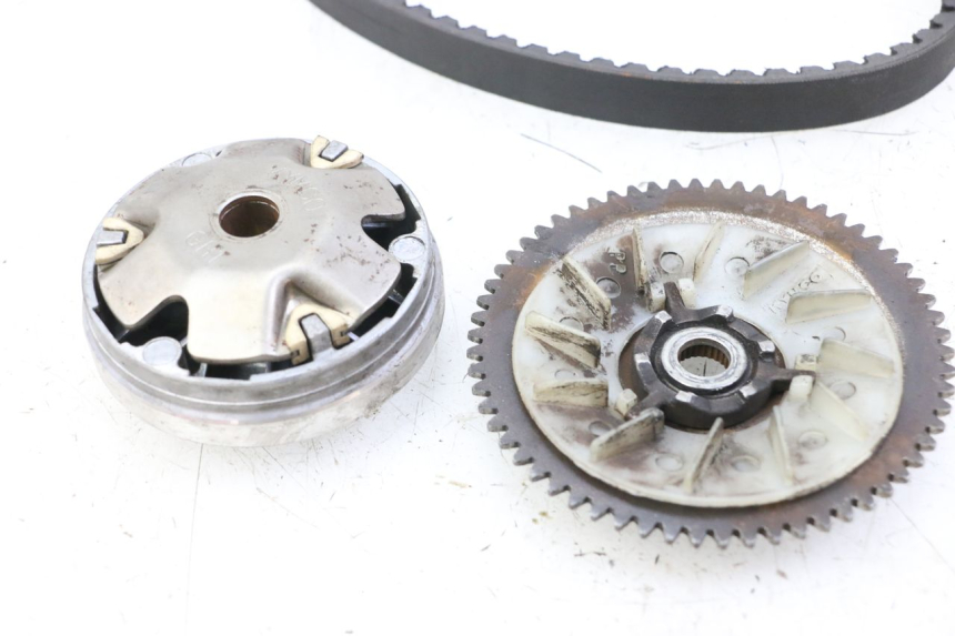 photo de WARIATOR KYMCO AGILITY 4T 50 (2018 - 2022) - Inny kąt widzenia