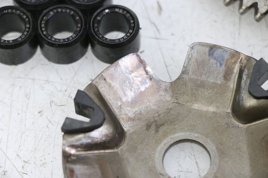 photo de WARIATOR KYMCO AGILITY 4T 50 (2018 - 2022) - Zbliżenie techniczne