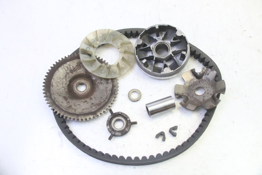 photo de WARIATOR KYMCO AGILITY NAKED RENOUVO 2T 50 (2011 - 2018) - Widok główny