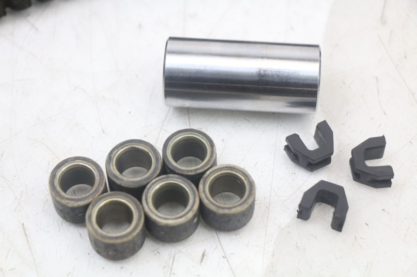 photo de WARIATOR JONWAY AZTRAL 125 (2008 - 2017) - Stan powierzchni