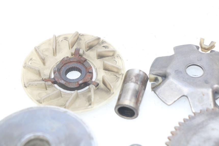 photo de WARIATOR BAOTIAN BT 50 QT-12 50 (2007 - 2009) - Zbliżenie techniczne