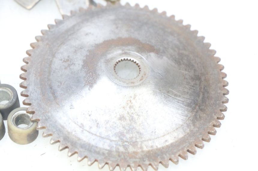 photo de WARIATOR BAOTIAN BT 50 QT-12 50 (2007 - 2009) - Punkty mocowania