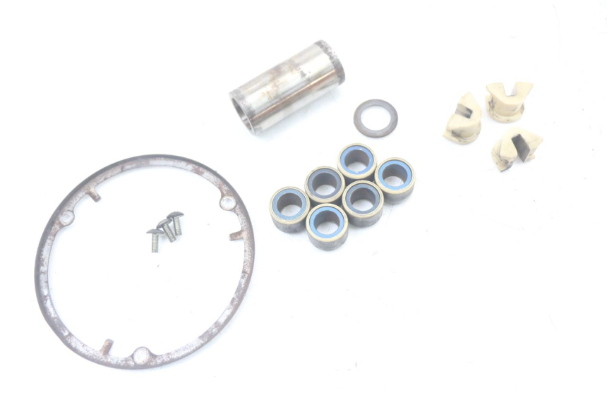 photo de WARIATOR SUZUKI BURGMAN 125 (2007 - 2014) - Zbliżenie techniczne