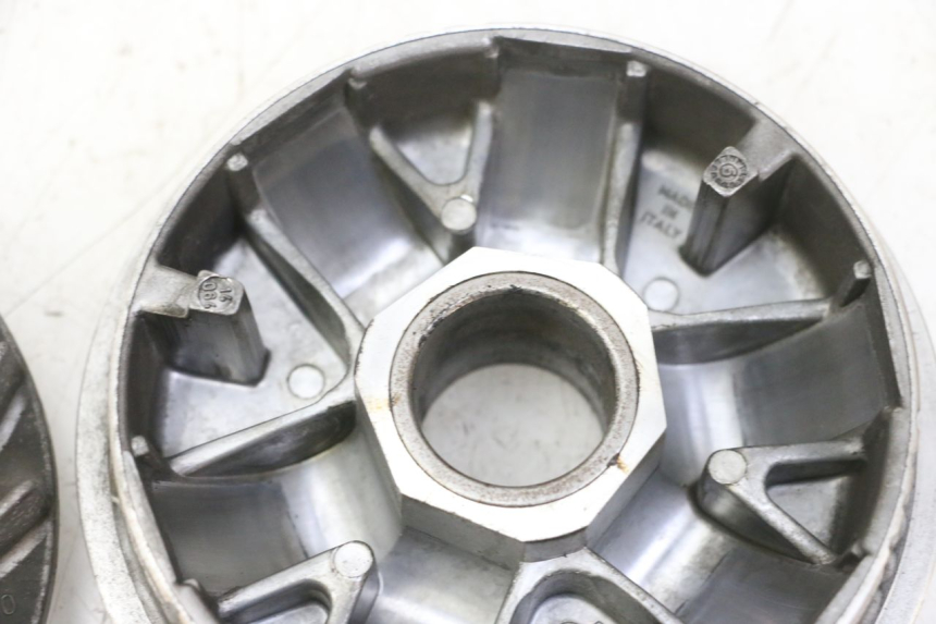 photo de WARIATOR SUZUKI BURGMAN 125 (2007 - 2014) - Widok z bliska