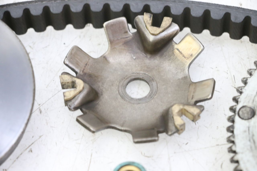 photo de WARIATOR PEUGEOT ELYSTAR 50 (2002 - 2014) - Zbliżenie techniczne