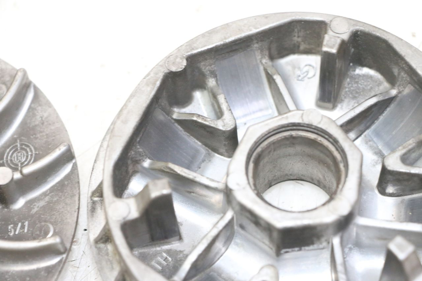 photo de WARIATOR HONDA FES S-WING SWING ABS 125 (2007 - 2015) - Szczegóły charakterystyczne