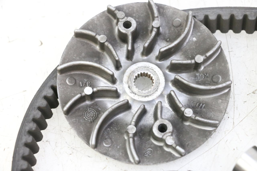 photo de WARIATOR HONDA FES S-WING SWING ABS 125 (2007 - 2015) - Szczegóły charakterystyczne