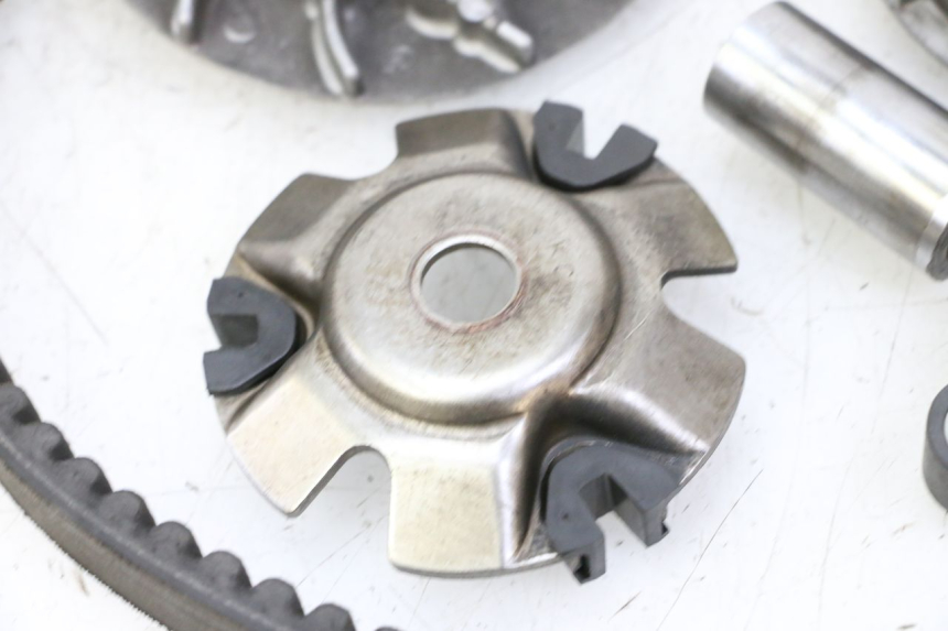 photo de WARIATOR HONDA FES S-WING SWING ABS 125 (2007 - 2015) - Stan powierzchni