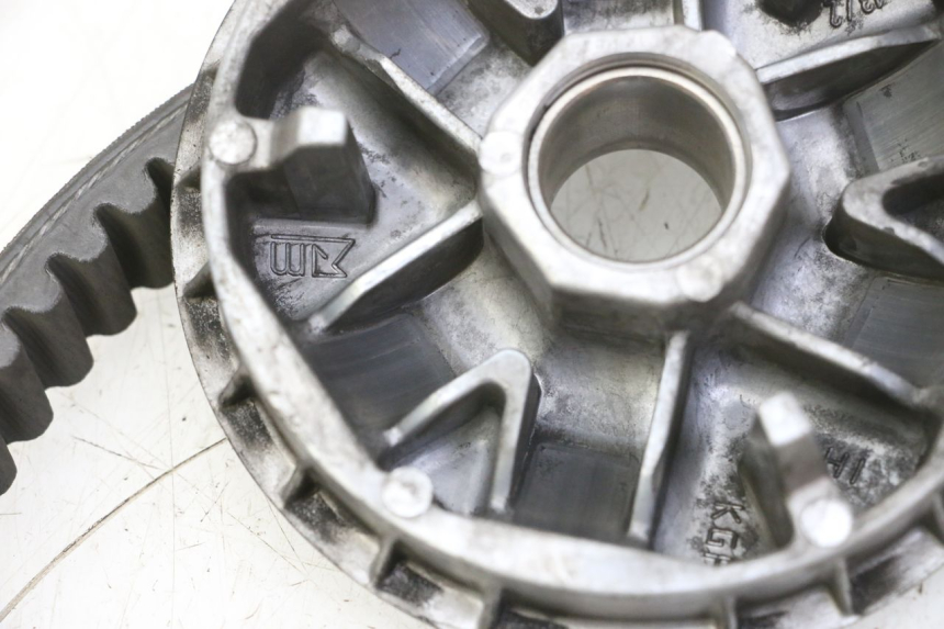 photo de WARIATOR HONDA FES S-WING SWING ABS 125 (2007 - 2015) - Widok z bliska