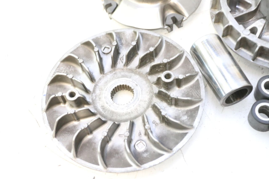 photo de WARIATOR HONDA FJS SILVER WING SILVERWING 400 (2005 - 2008) - Zbliżenie komponentów