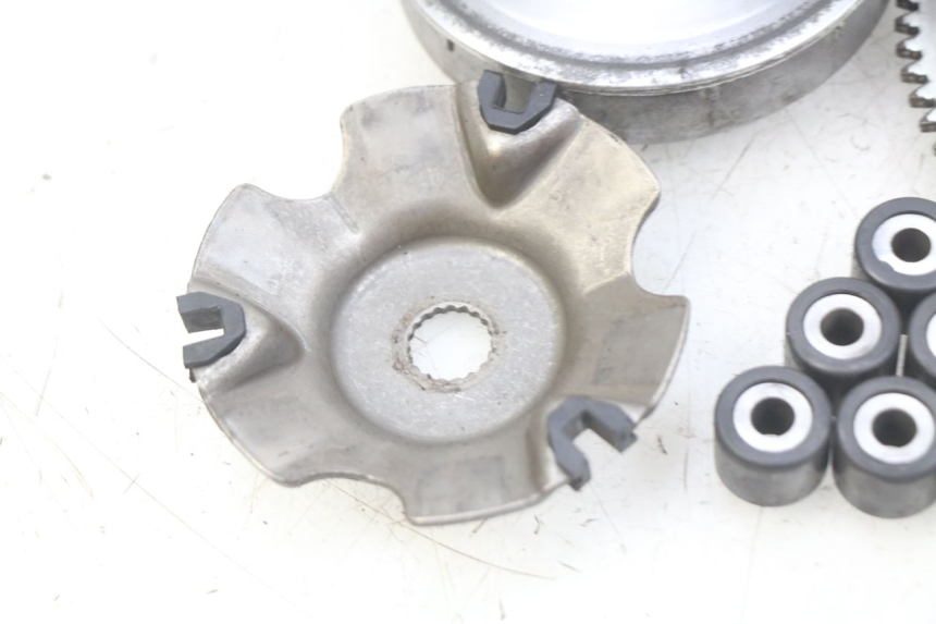 photo de WARIATOR PIAGGIO FLY 4T 50 (2013 - 2017) - Inny kąt widzenia