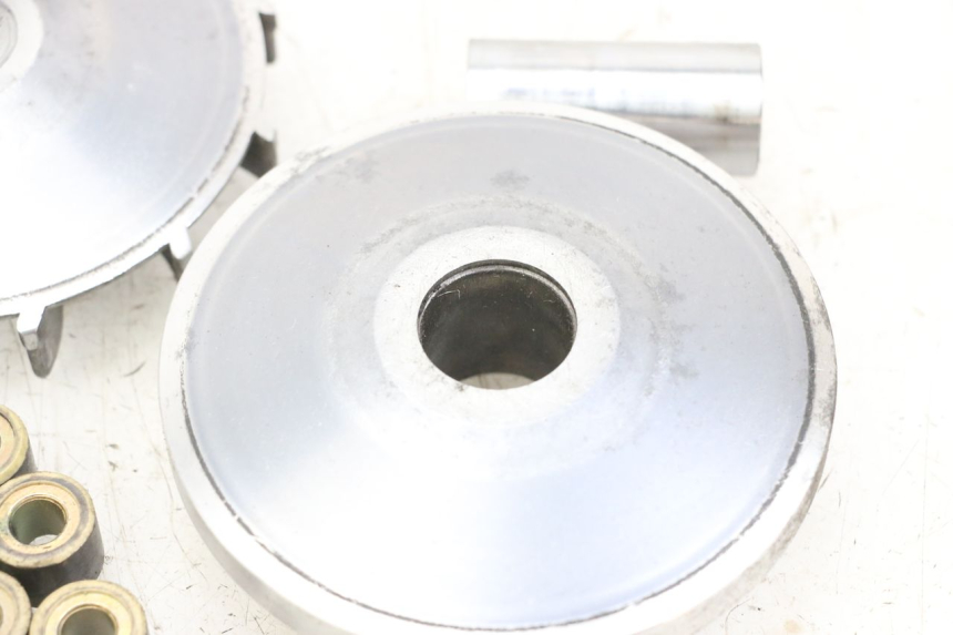 photo de WARIATOR GOES WIKI 125 (2010 - 2015) - Zbliżenie techniczne