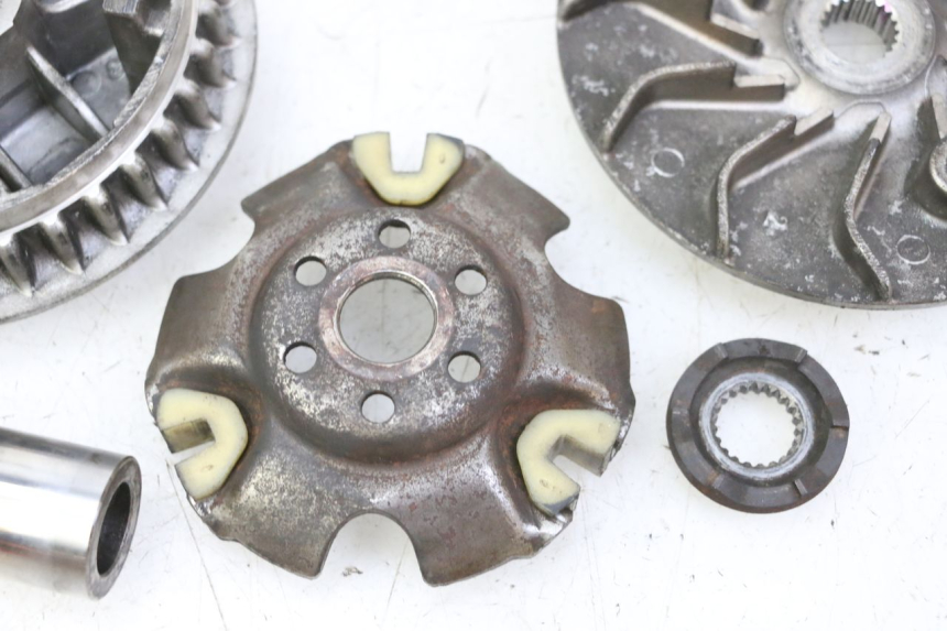 photo de WARIATOR KYMCO GRAND DINK 125 (2002 - 2007) - Stan powierzchni