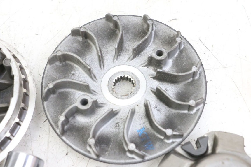 photo de WARIATOR HONDA SH i 300 (2015 - 2020) - Szczegóły charakterystyczne