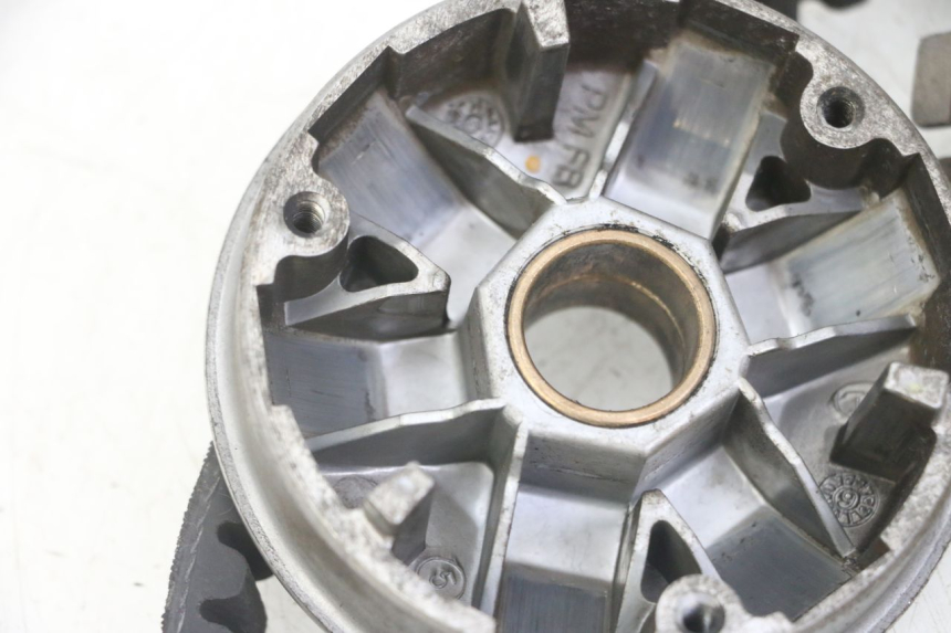 photo de WARIATOR PEUGEOT JET FORCE CARBU 50 (2003 - 2016) - Szczegóły charakterystyczne