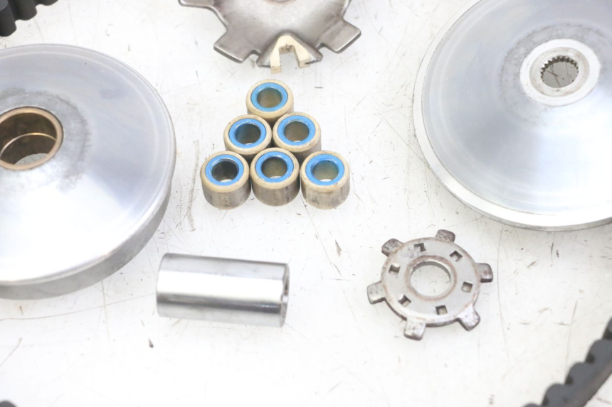 photo de WARIATOR PEUGEOT JET FORCE CARBU 50 (2003 - 2016) - Inny kąt widzenia