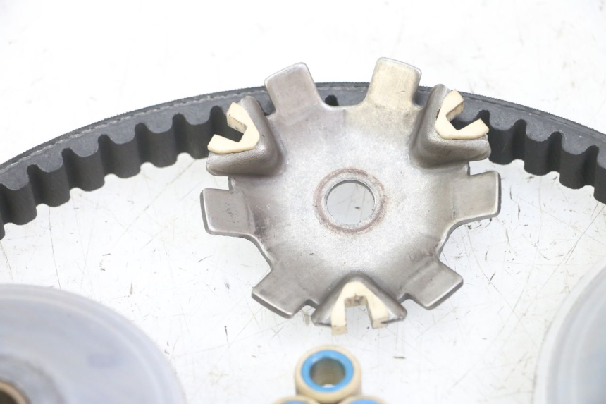 photo de WARIATOR PEUGEOT JET FORCE CARBU 50 (2003 - 2016) - Widok ogólny